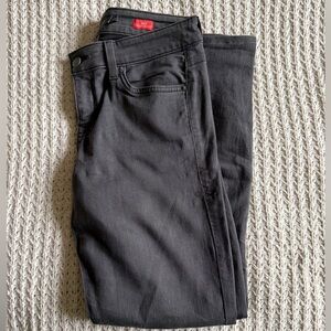Level 99 Lily Skinny Straight Charcoal Grey Jeans size 28P